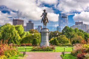 Top 6 Spring and Summer Vacation Destinations for Travel Nurses