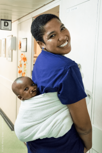 volunteer travel nurse